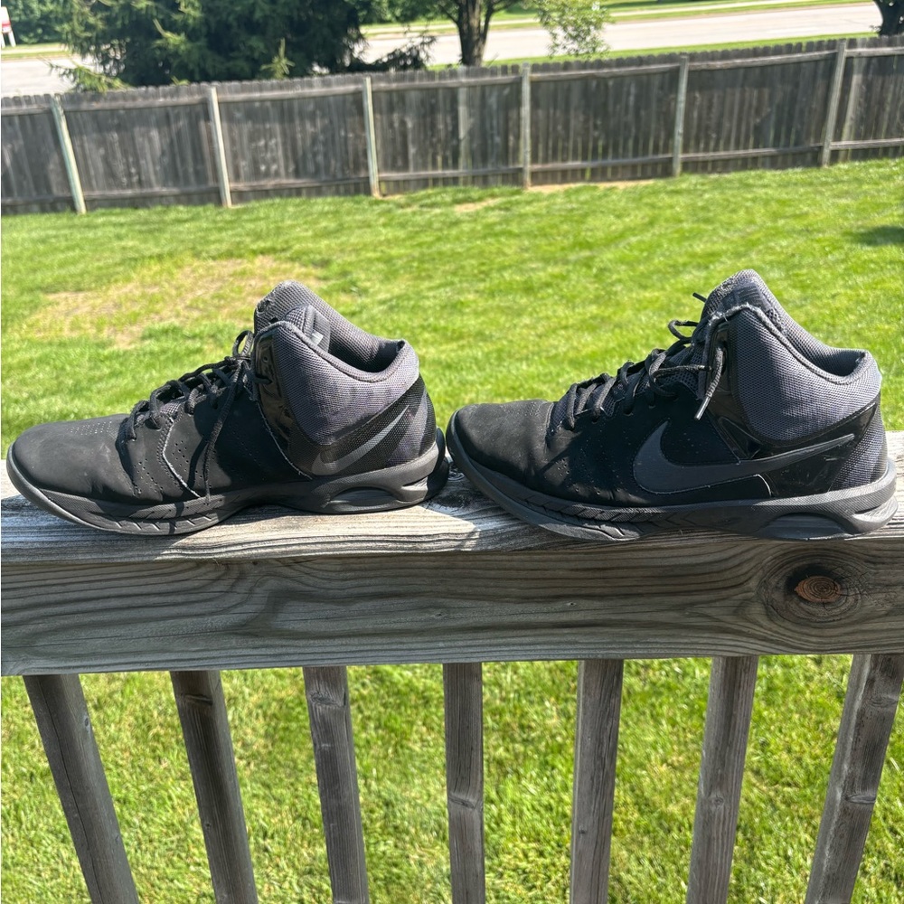 Nike 2016 Hyperdunk Mid-Top Athletic Shoes